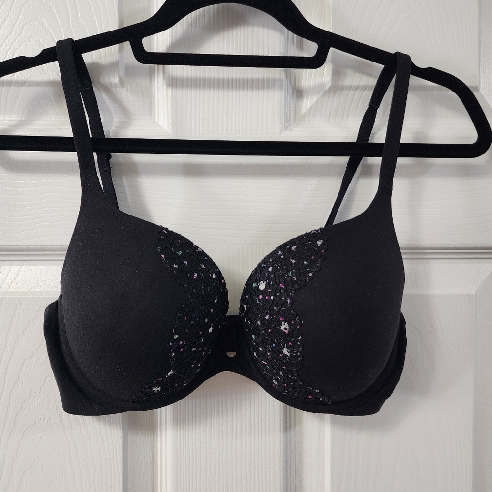 Victoria’s Secret Body by Victoria Perfect Form Underwire Bra 32DD (Sku A2)